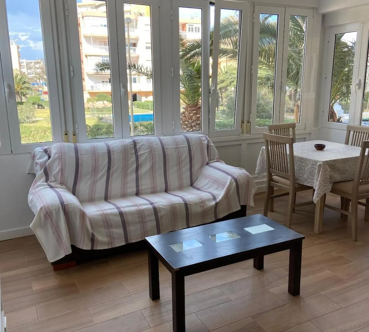 Apartment Apartamento Vacacional Urbanizacion Roquetas De Mar